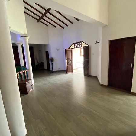 The Serene House Negombo Exteriör bild